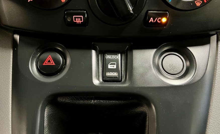 Nissan NV200 7 Places