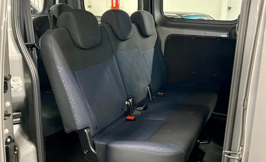 Nissan NV200 7 Places