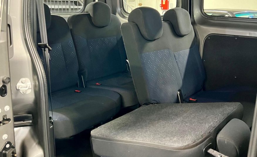 Nissan NV200 7 Places