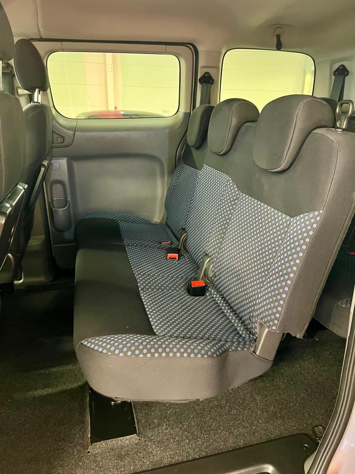 Nissan NV200 Evalia 7 Places