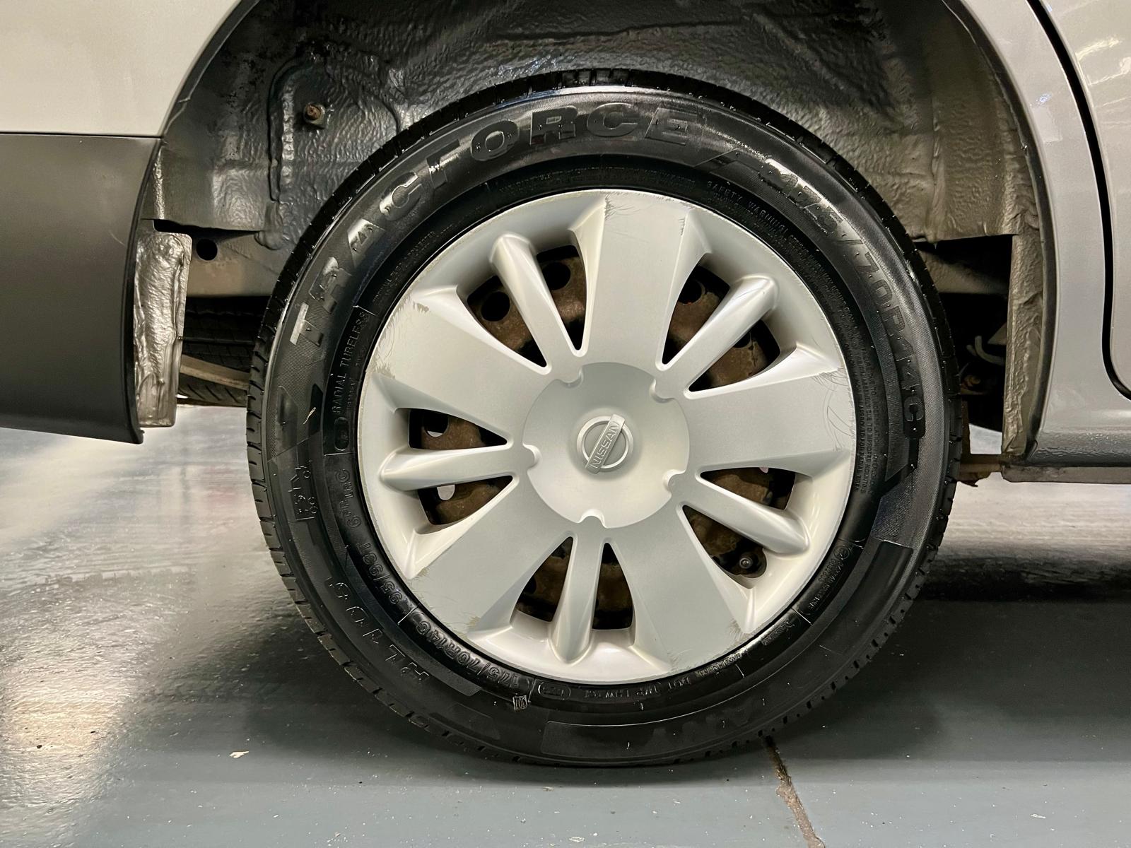 Nissan NV200 7 Places