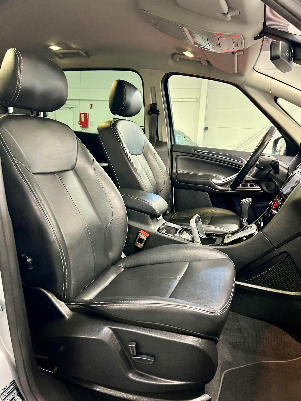 Ford S-Max Titanium BVA PowerShift