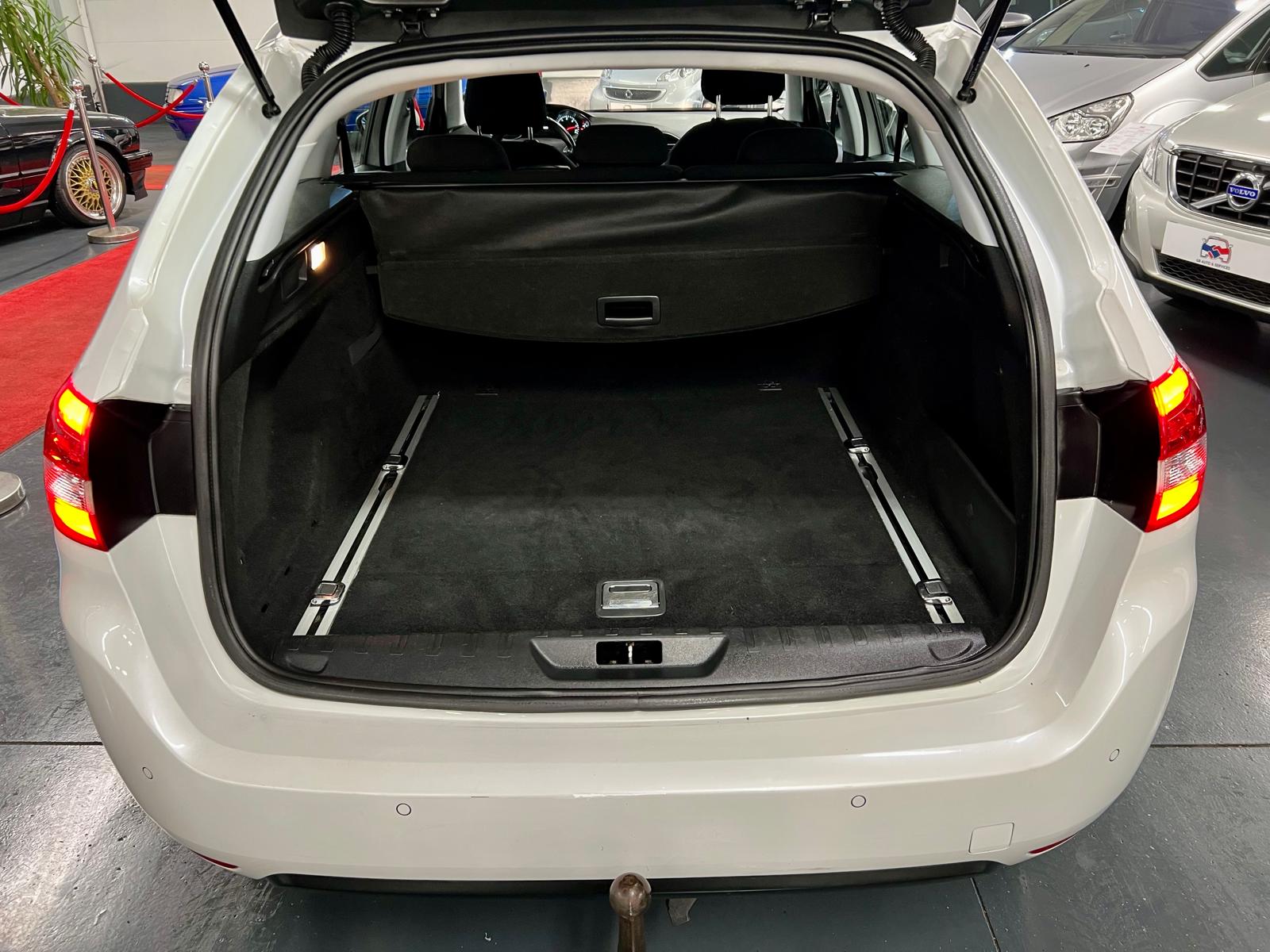 Peugeot 308 II SW Active