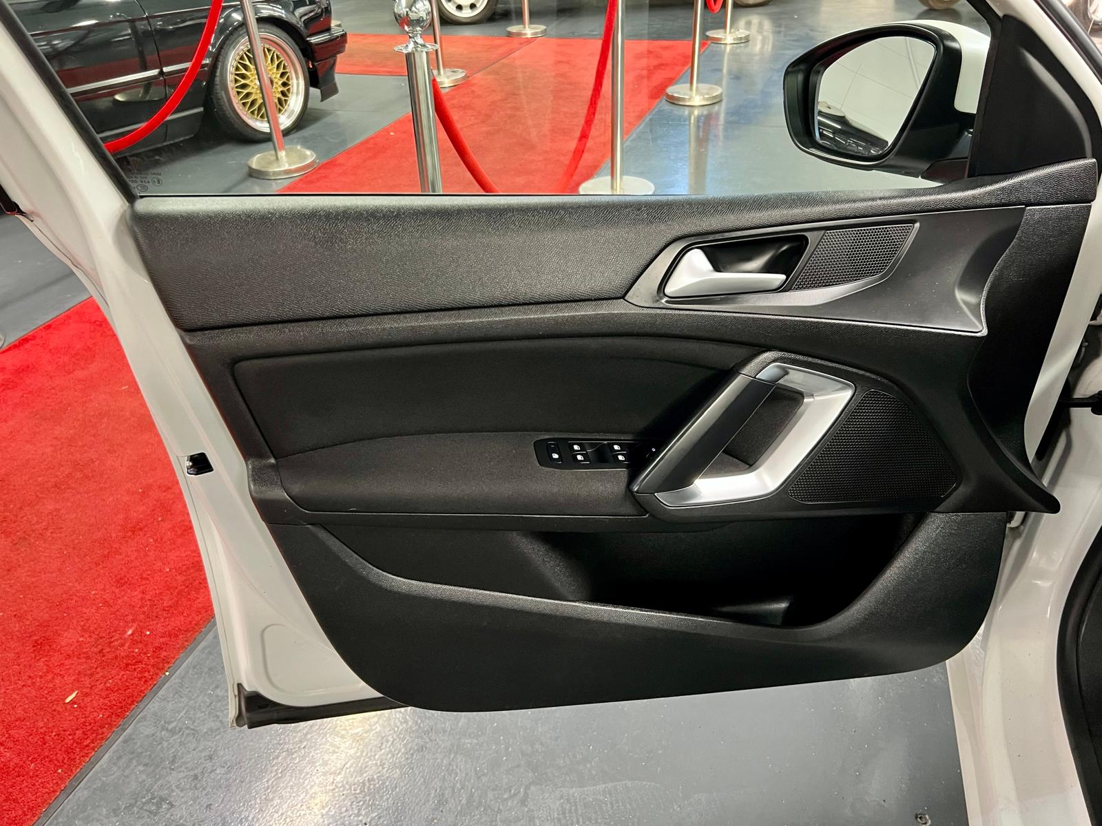 Peugeot 308 II SW Active