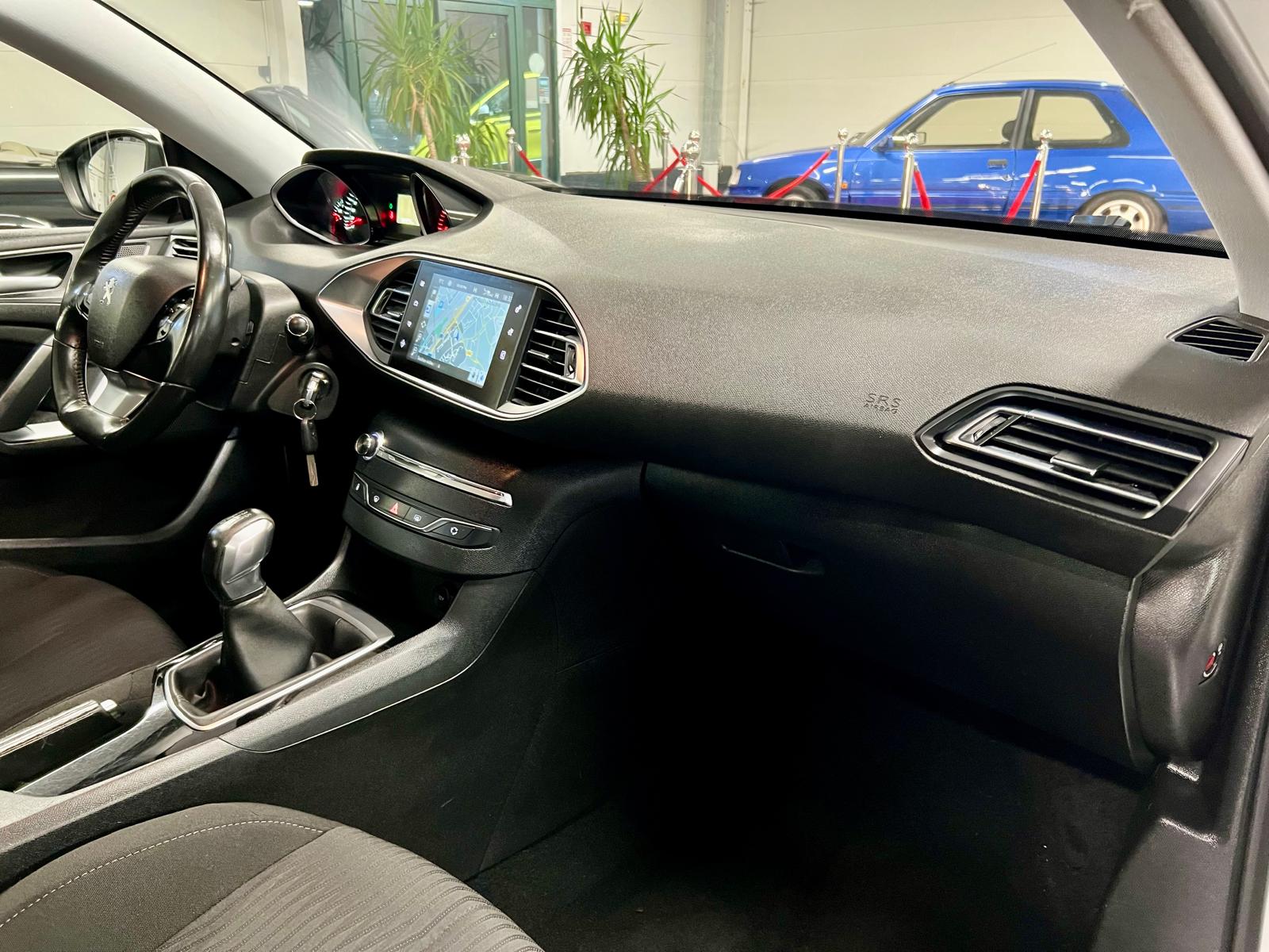 Peugeot 308 II SW Active