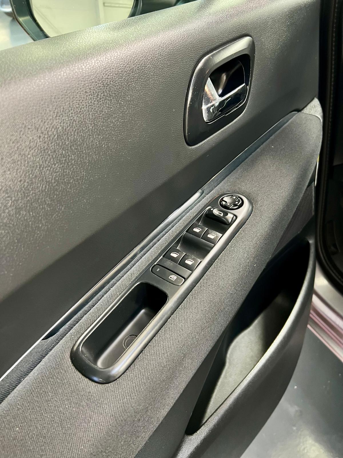 Peugeot 5008 Business S&S