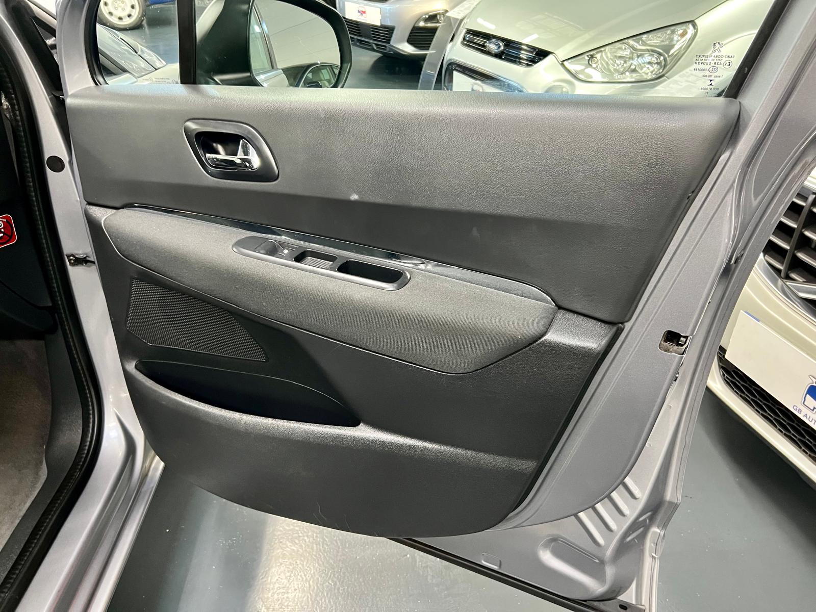 Peugeot 5008 Business S&S