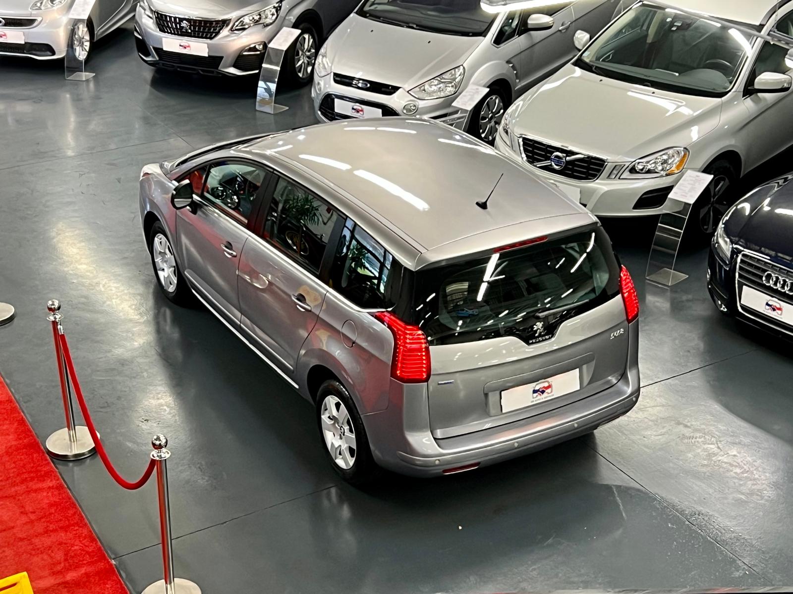 Peugeot 5008 Business S&S