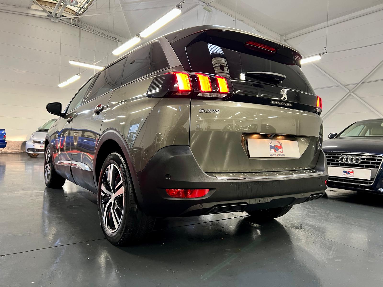 Peugeot 5008 II Allure S&S