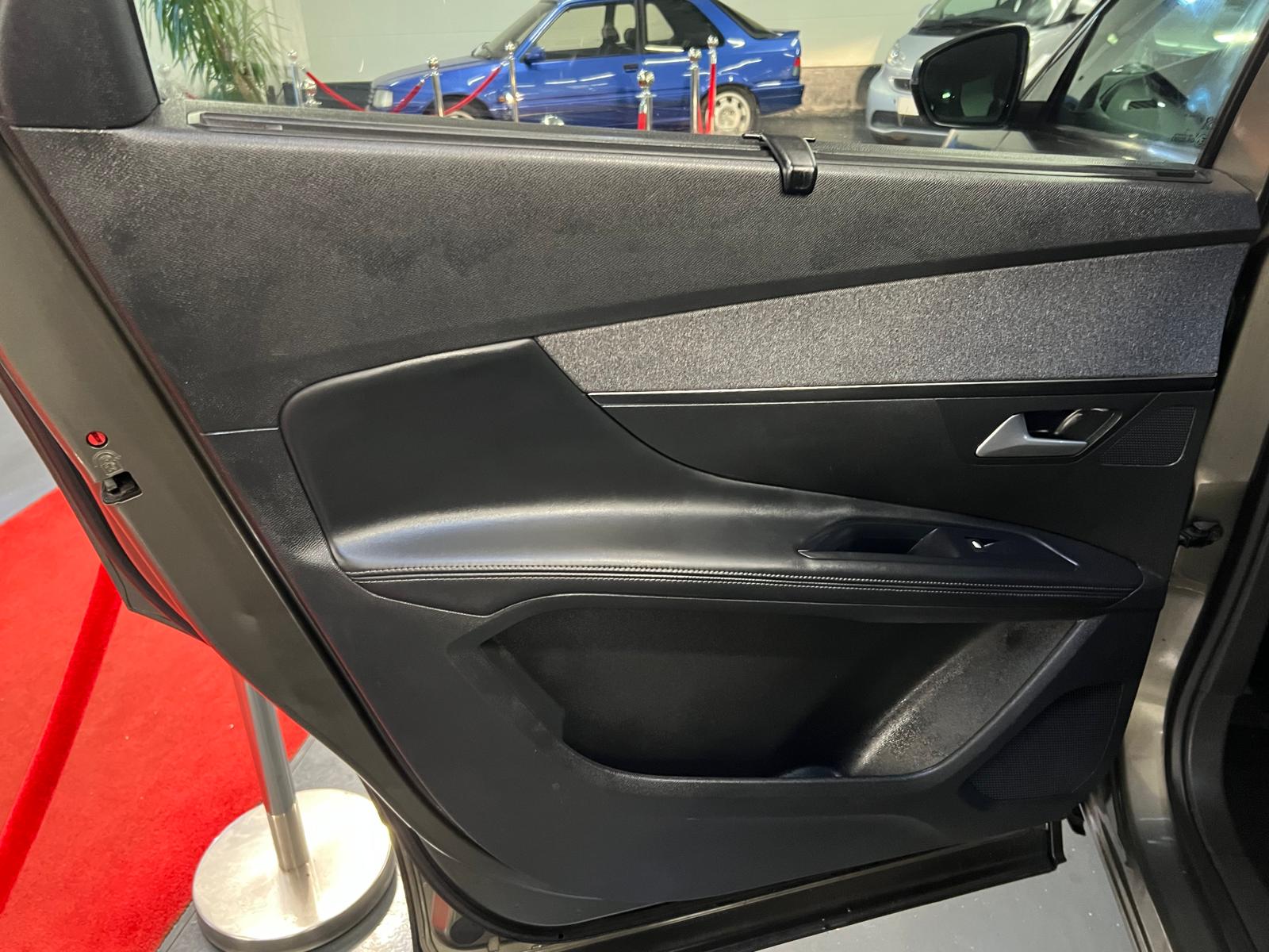 Peugeot 5008 II Allure S&S