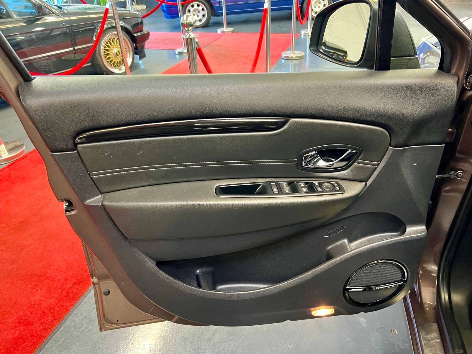 Renault Megane Grand Scenic Bose 7 Places