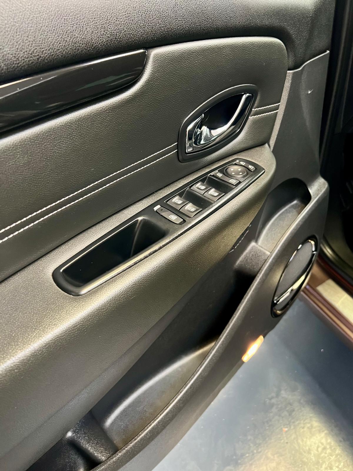 Renault Megane Grand Scenic Bose 7 Places