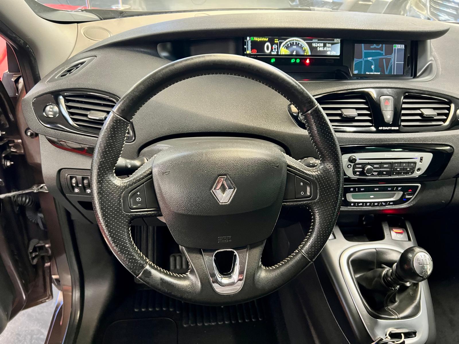 Renault Megane Grand Scenic Bose 7 Places