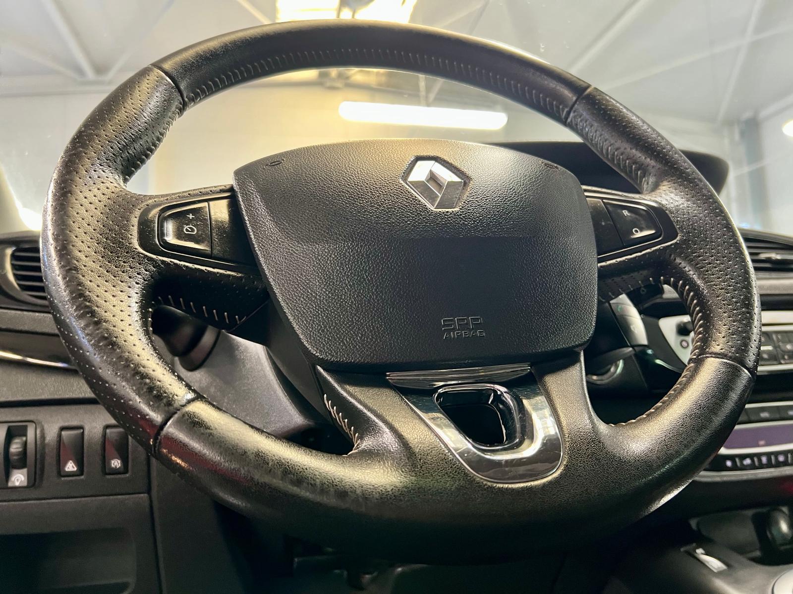 Renault Megane Grand Scenic Bose 7 Places