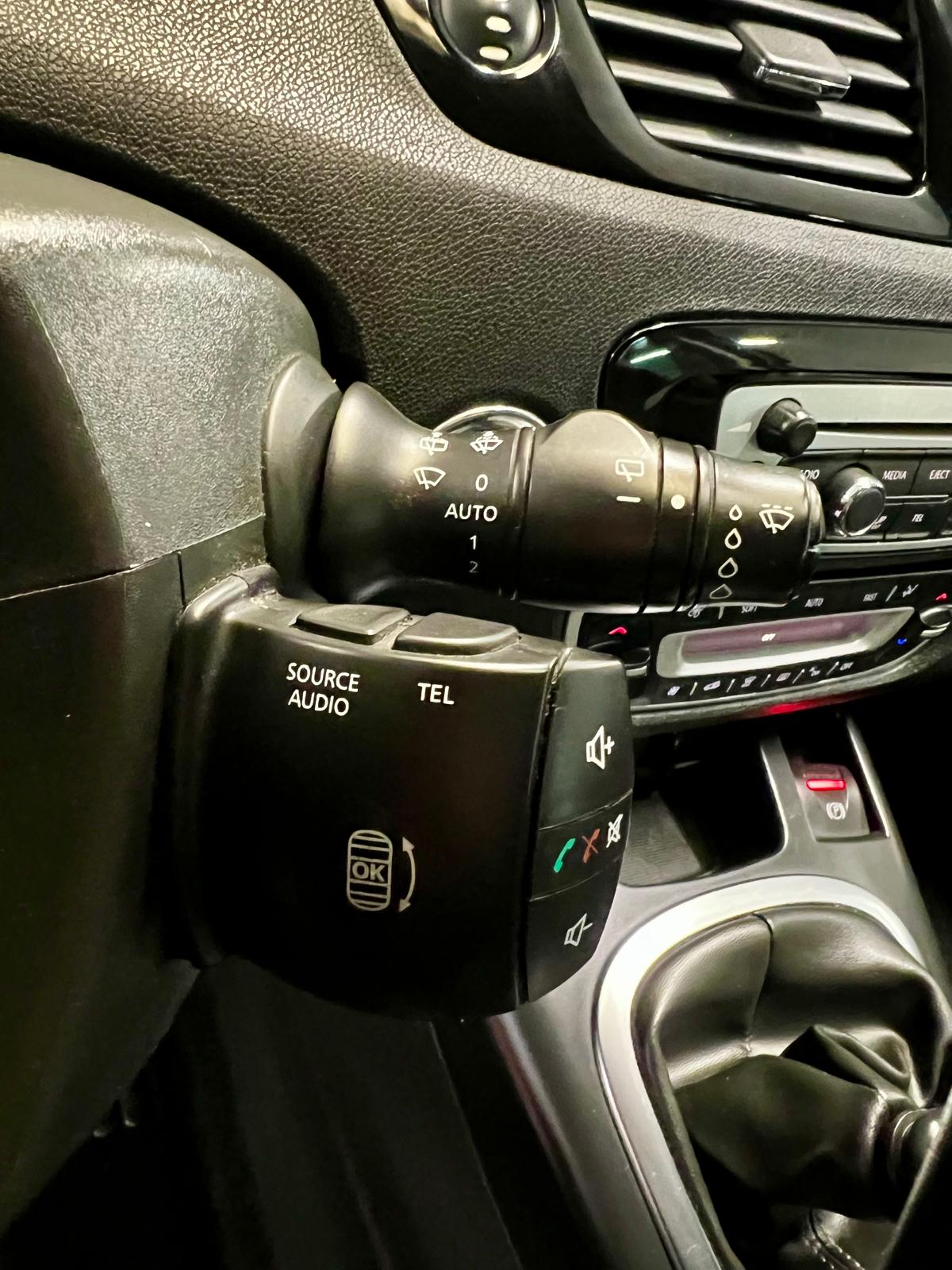 Renault Megane Grand Scenic Bose 7 Places