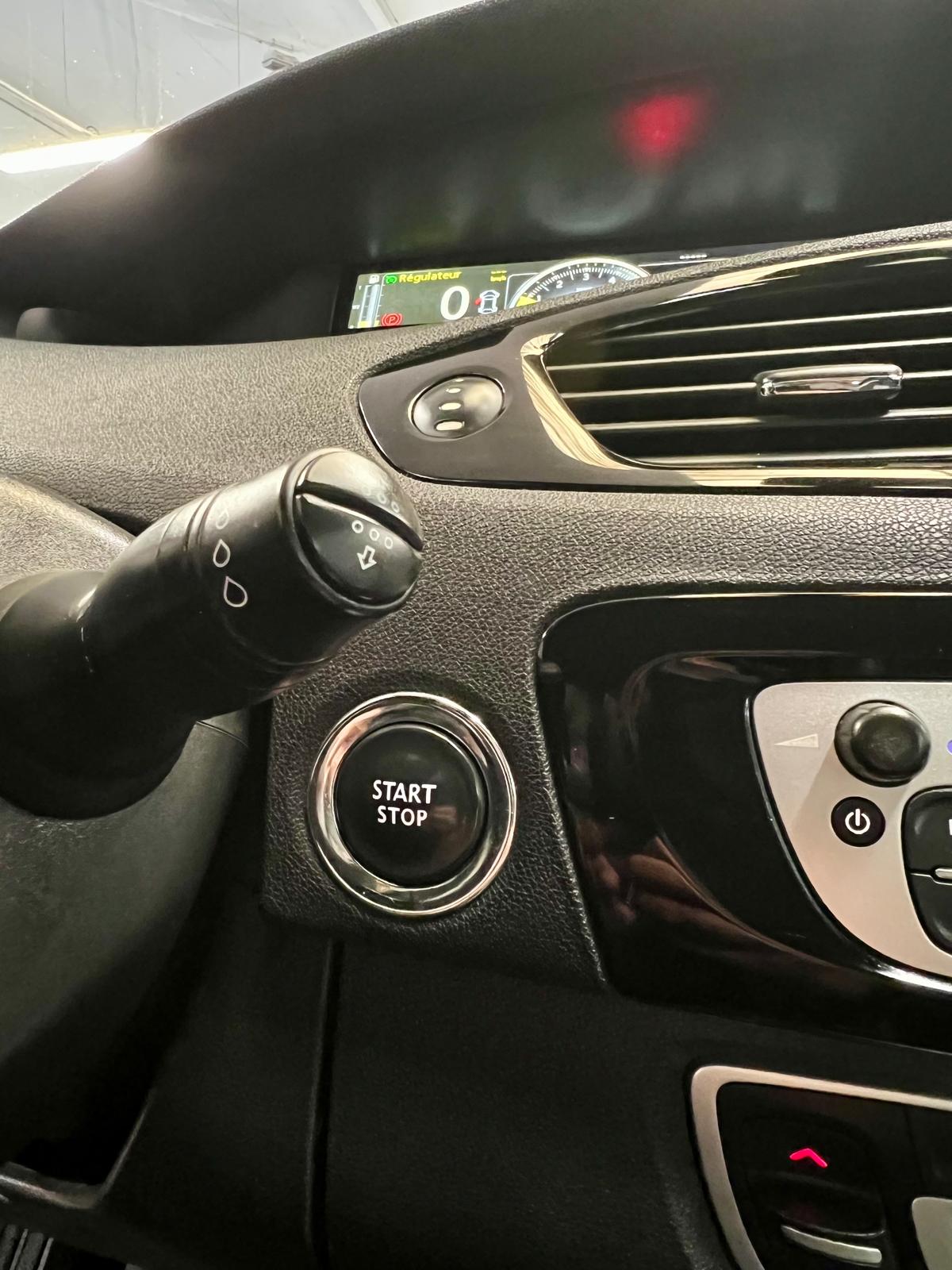 Renault Megane Grand Scenic Bose 7 Places