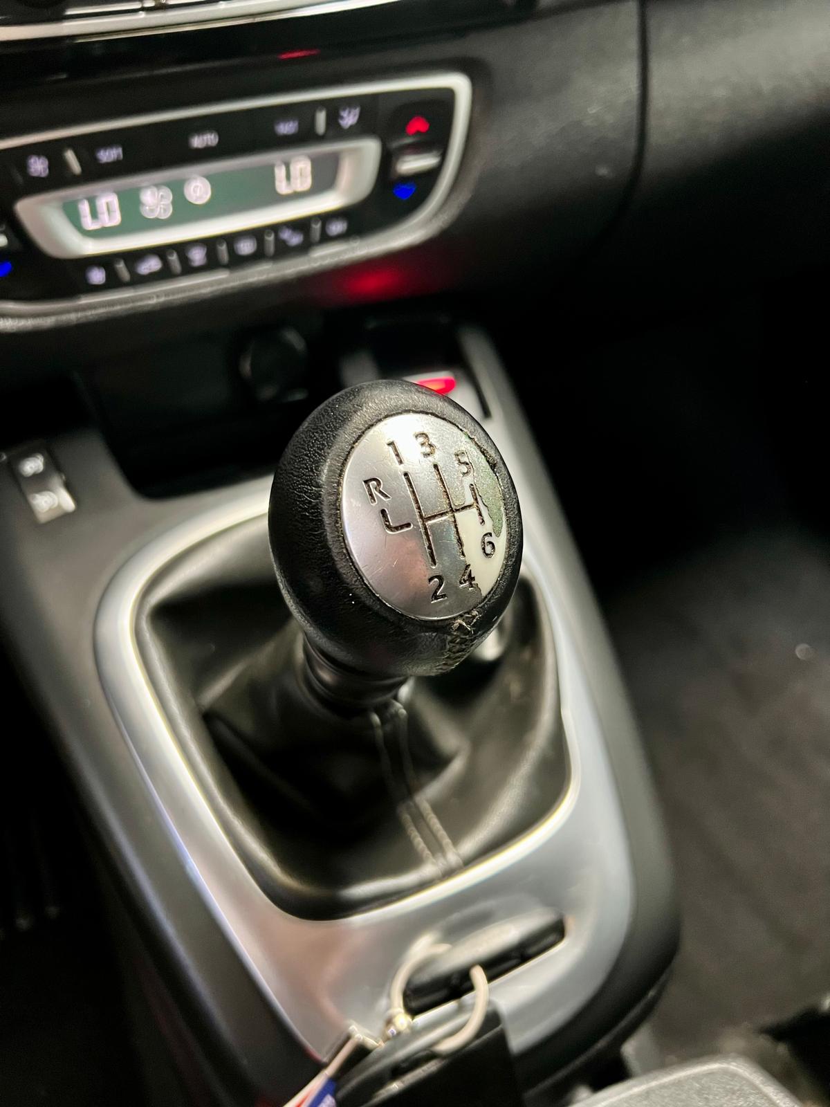 Renault Megane Grand Scenic Bose 7 Places