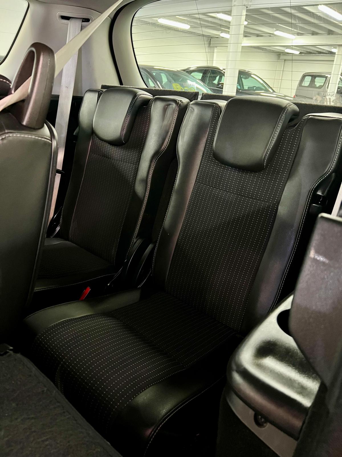 Renault Megane Grand Scenic Bose 7 Places