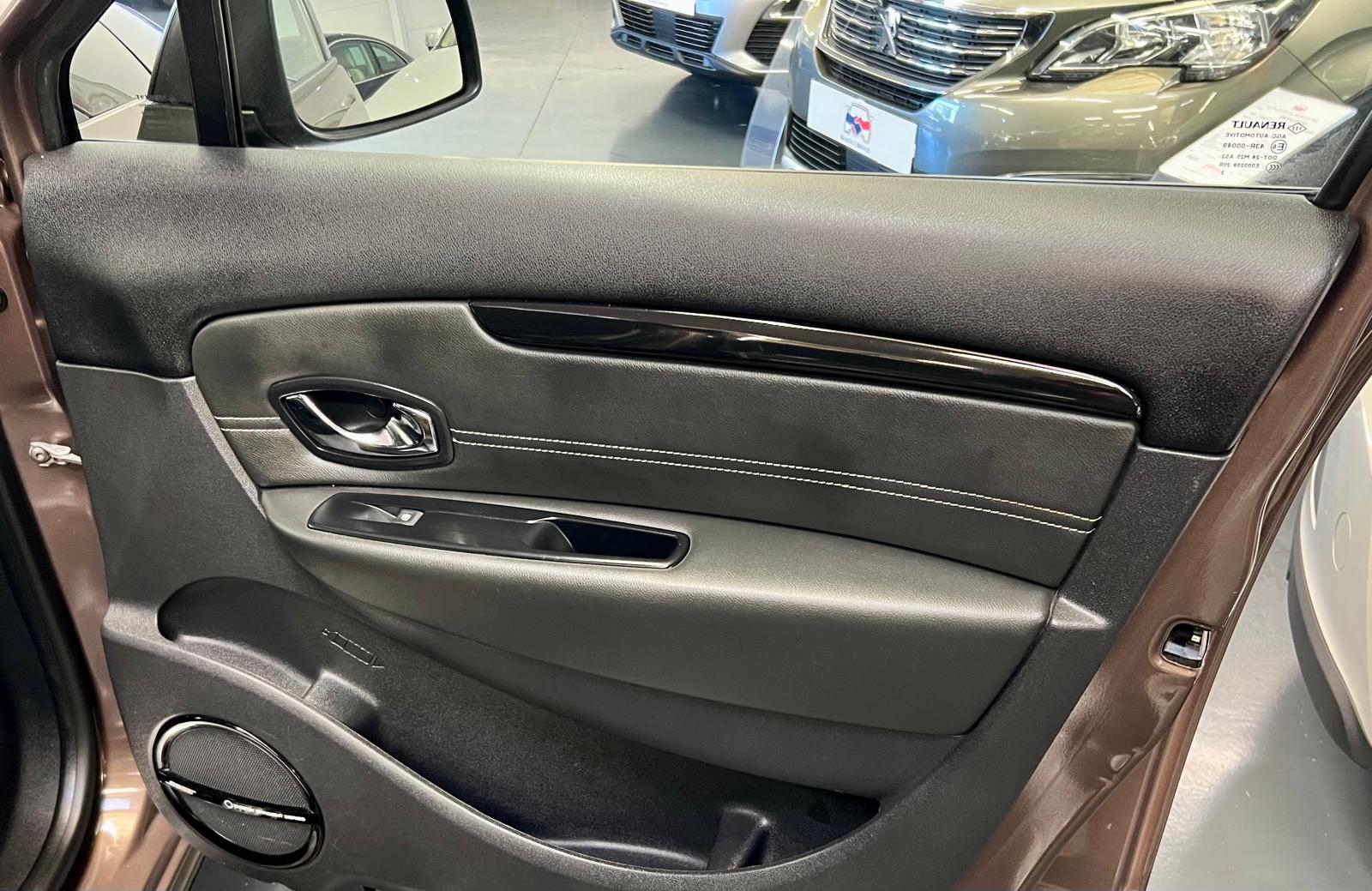 Renault Megane Grand Scenic Bose 7 Places