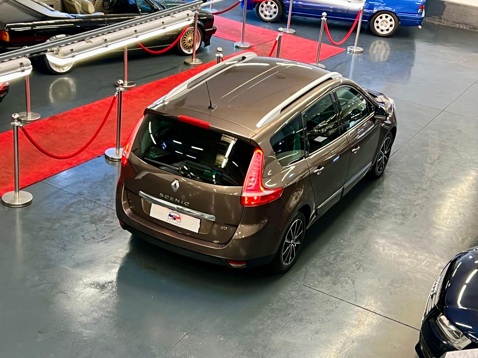 Renault Megane Grand Scenic Bose 7 Places