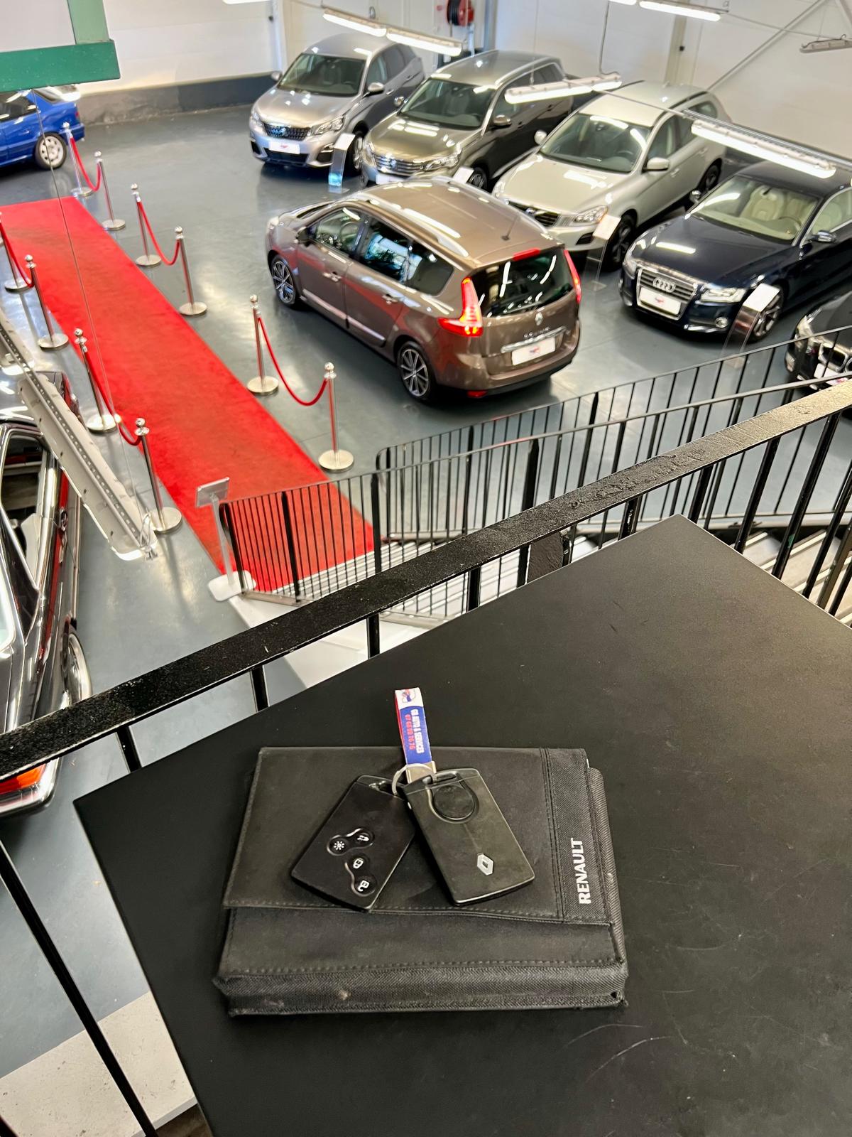 Renault Megane Grand Scenic Bose 7 Places