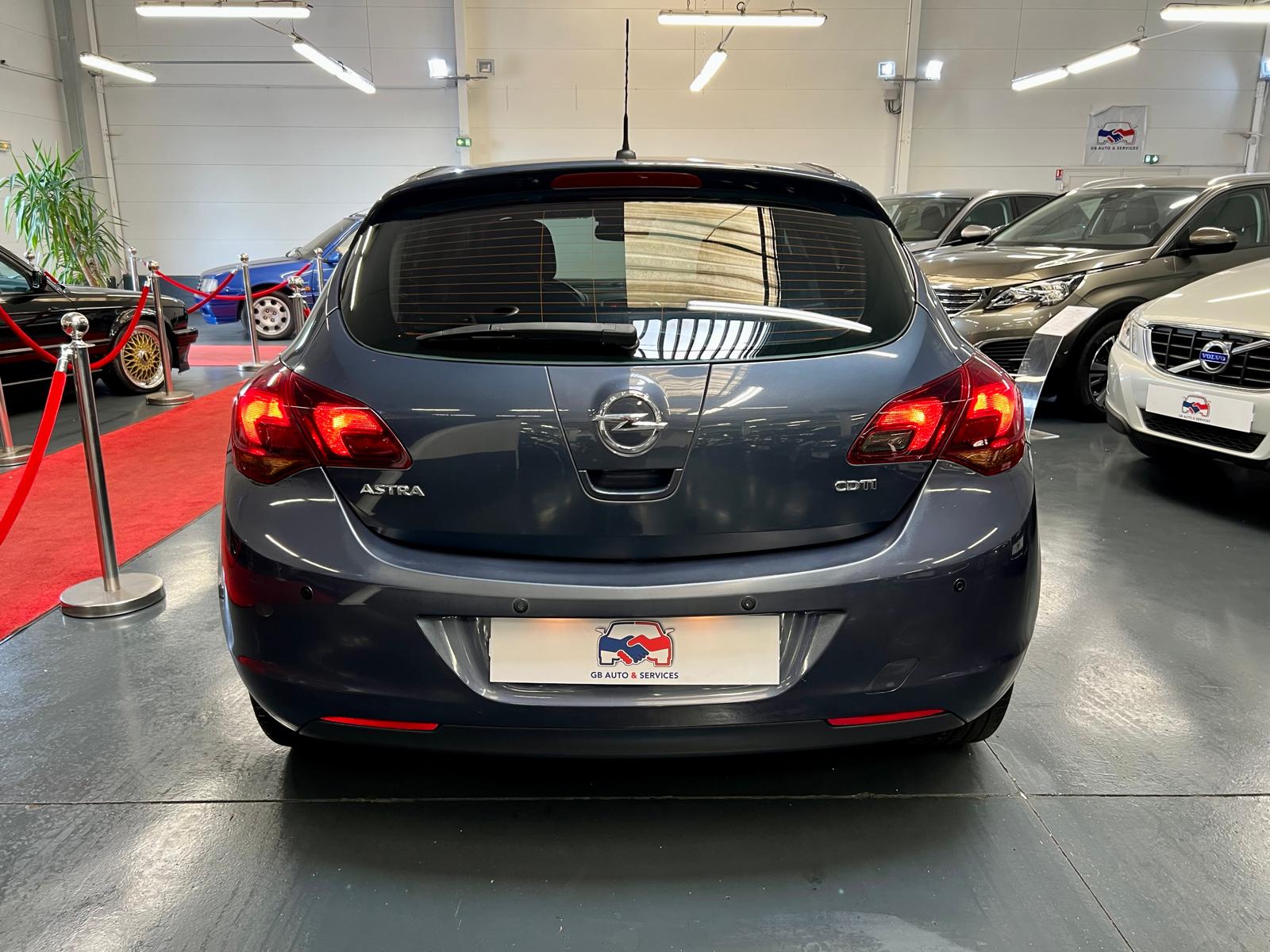 Opel Astra IV Sport