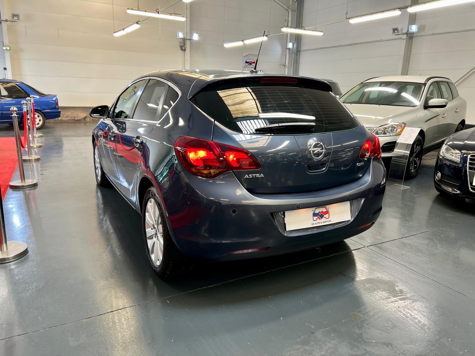 Opel Astra IV Sport