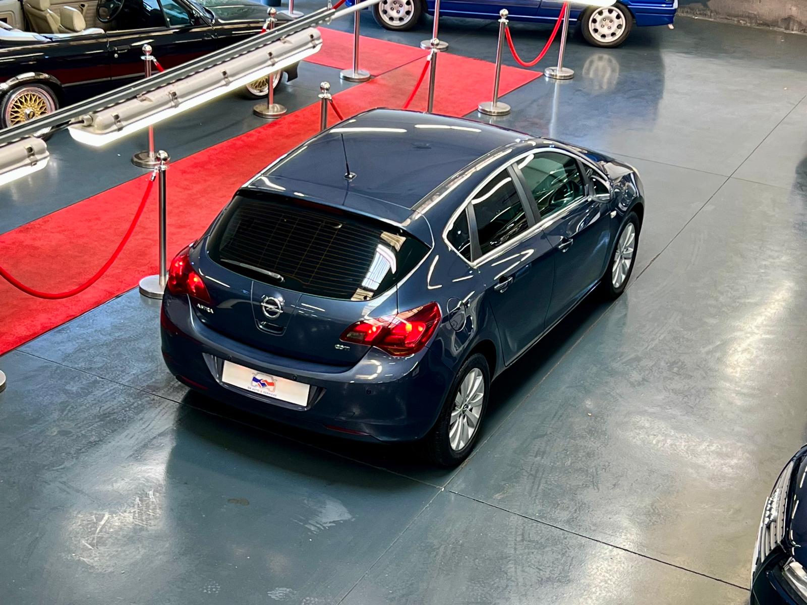 Opel Astra IV Sport