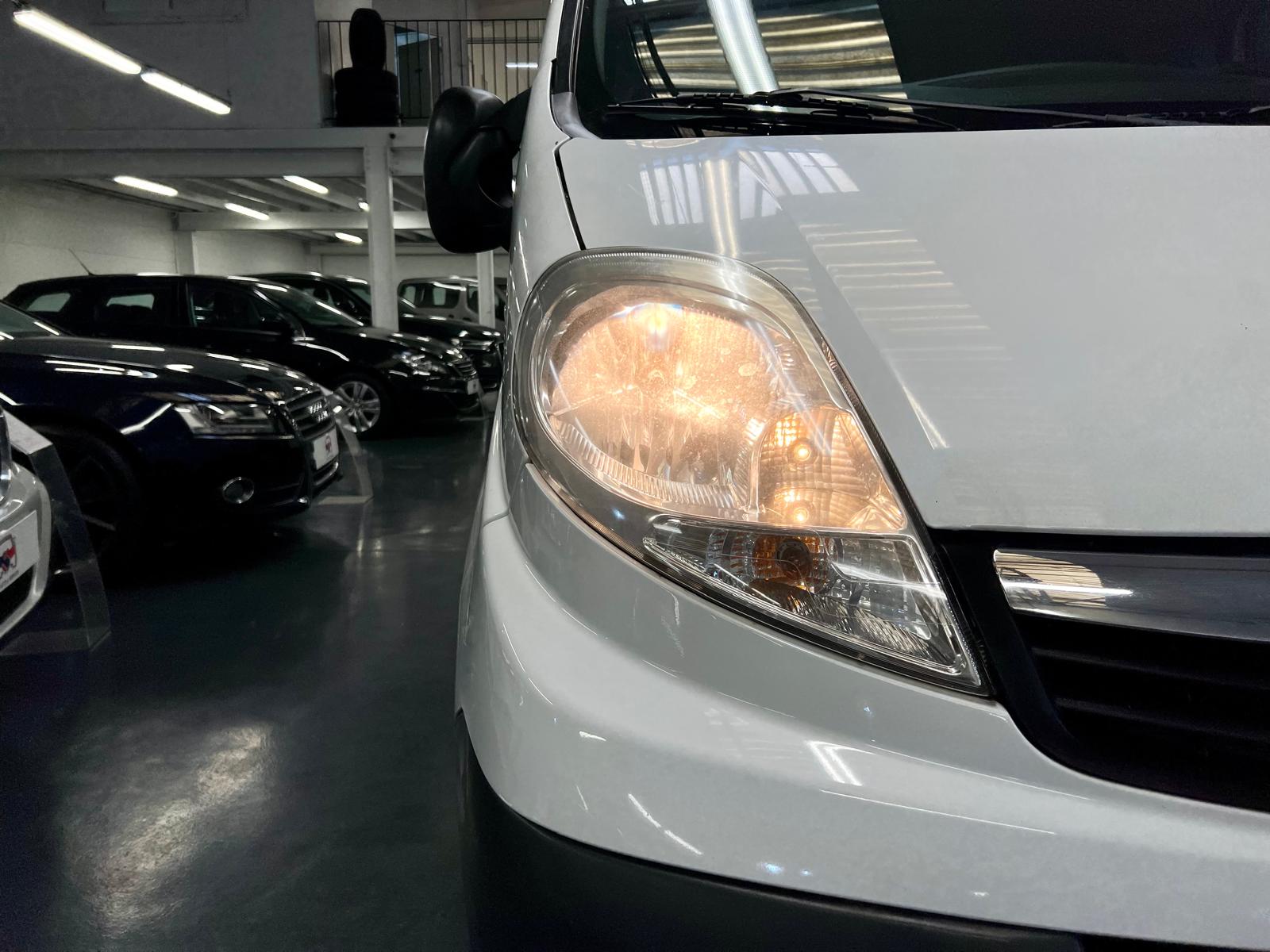 Opel Vivaro Pack Clim 9 Places
