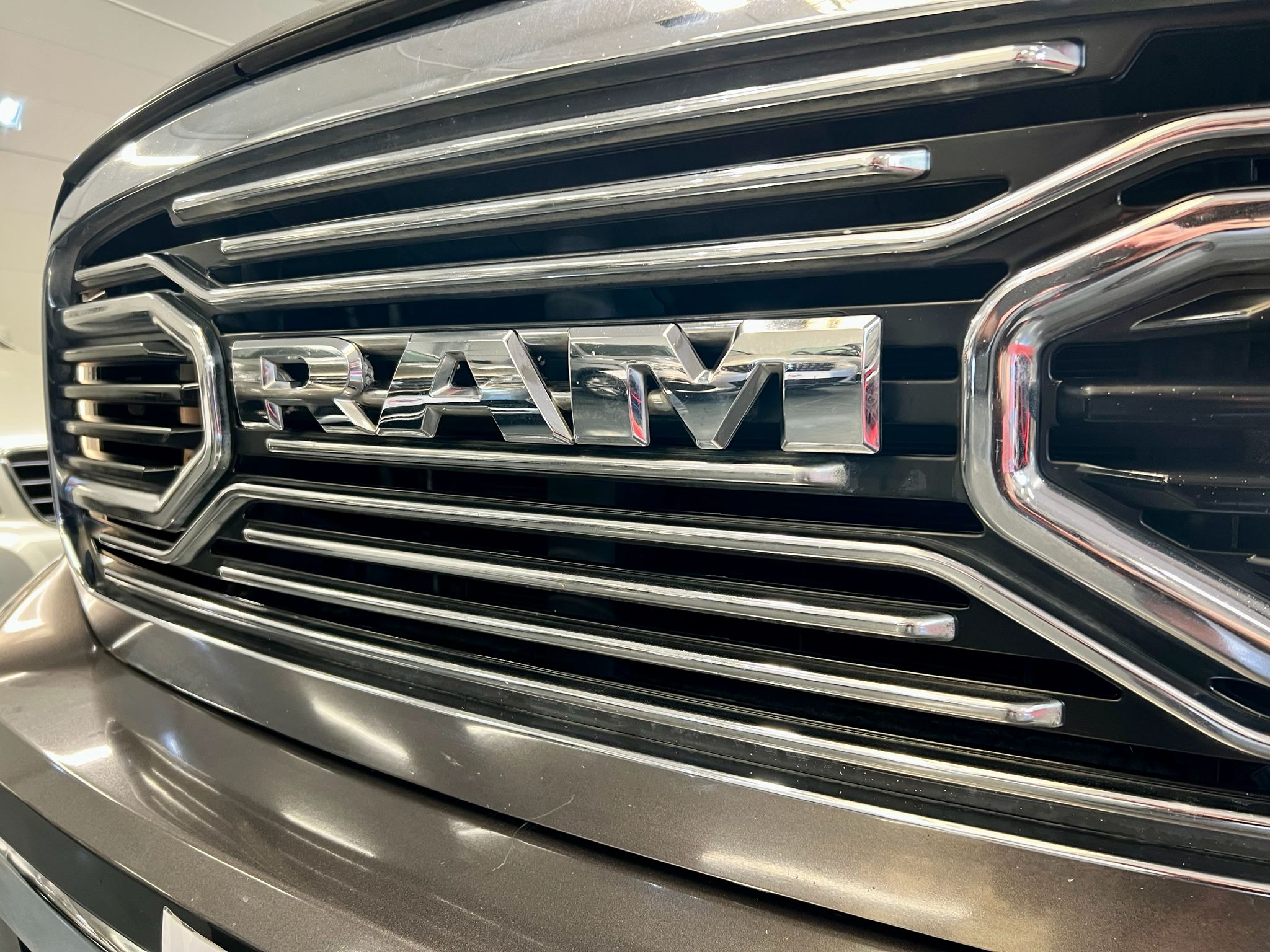 Dodge RAM 1500 4×4 LARAMIE