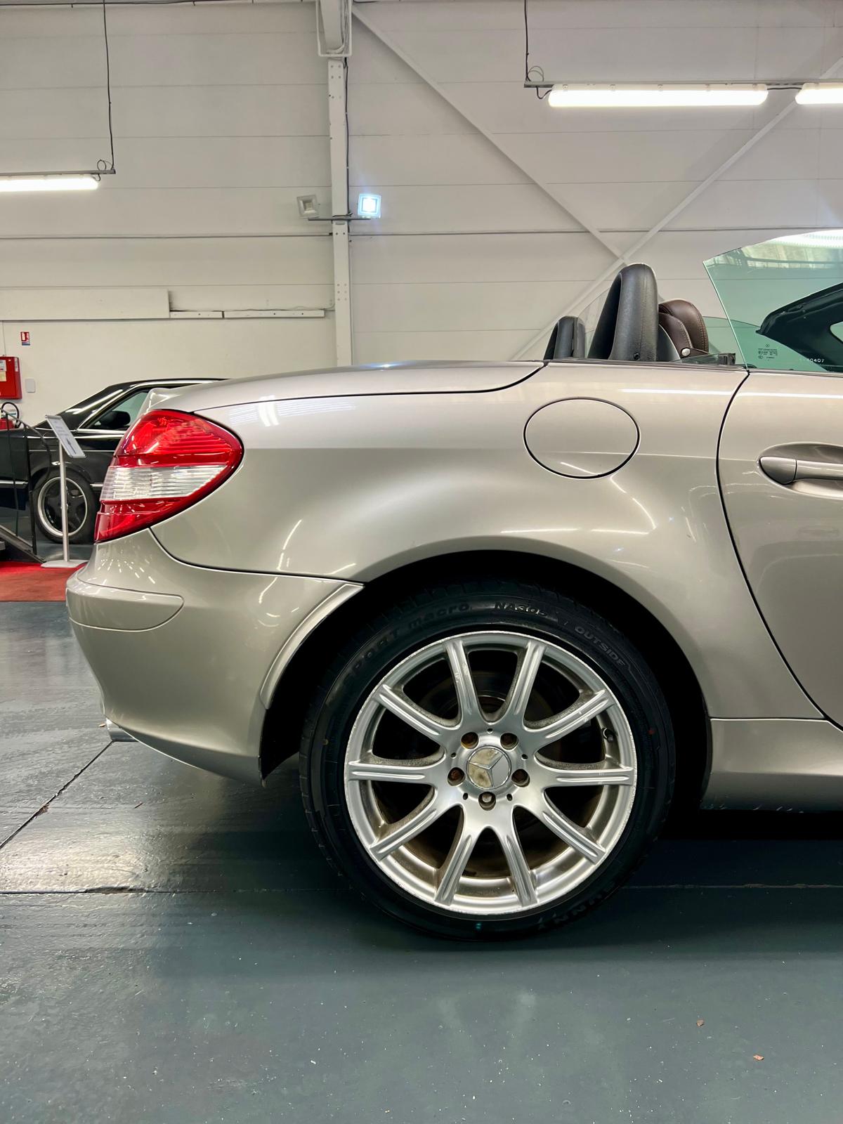 Mercedes-Benz SLK 280