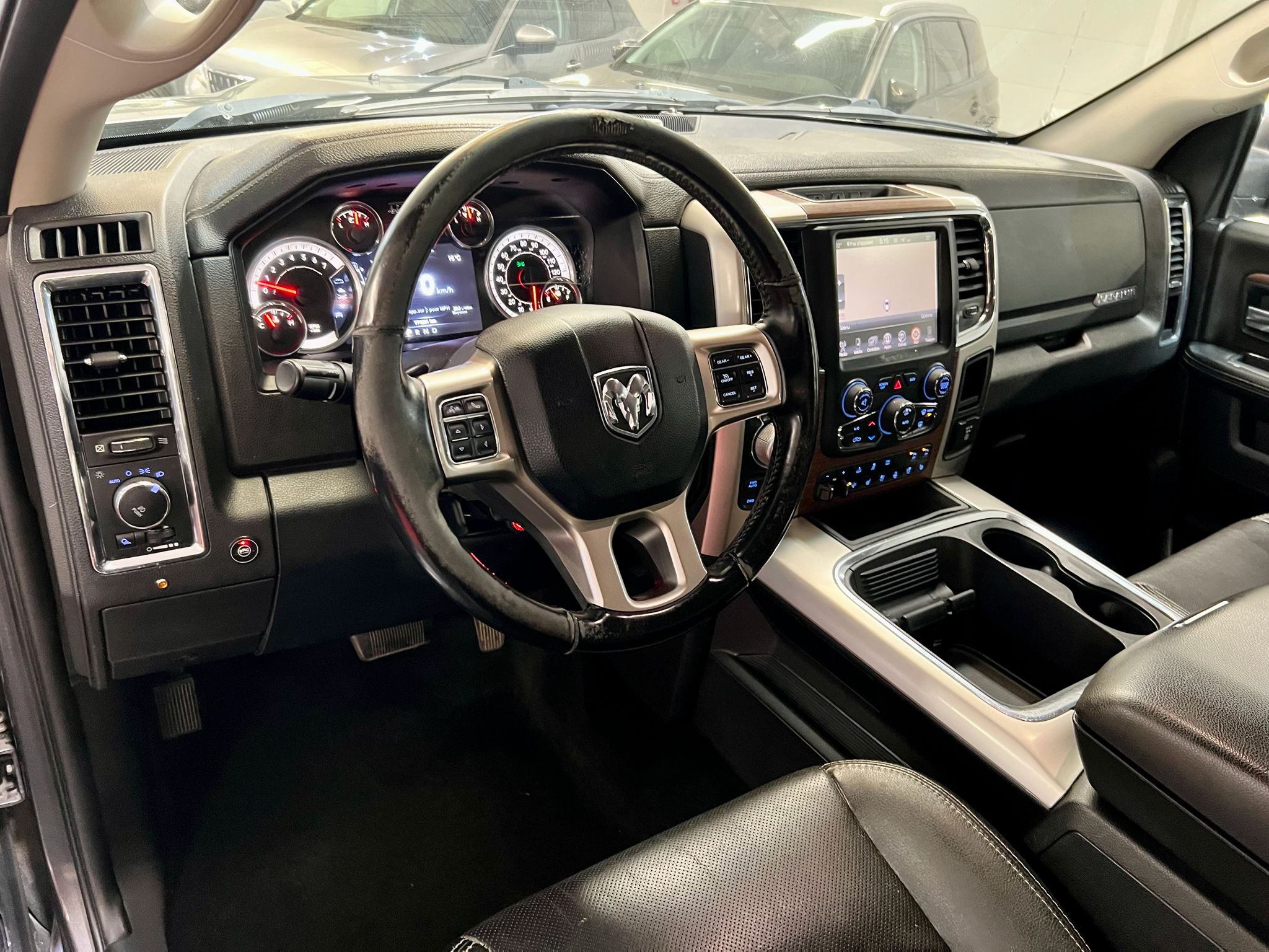 Dodge RAM 1500 4×4 LARAMIE