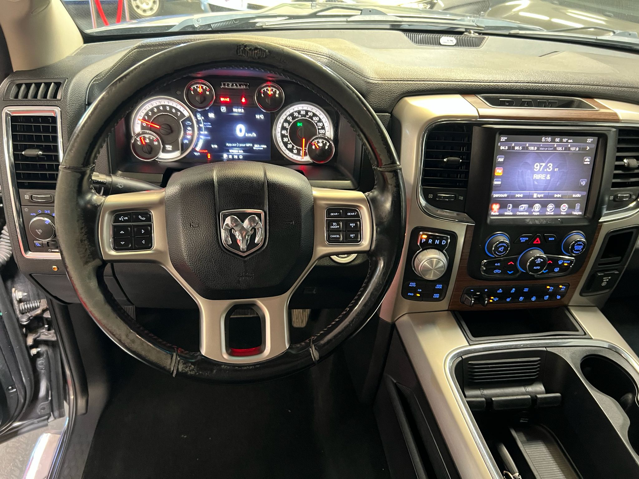 Dodge RAM 1500 4×4 LARAMIE
