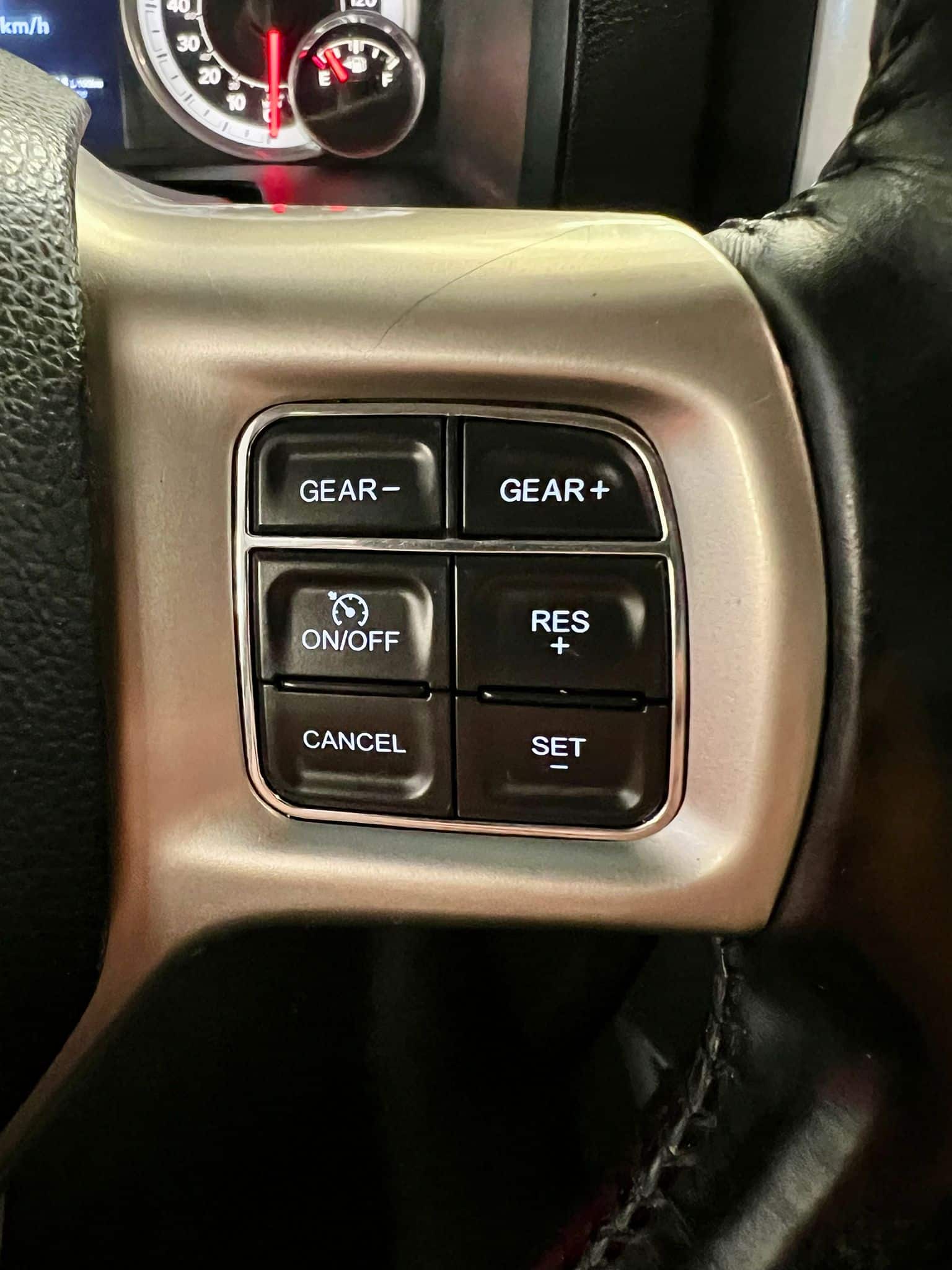Dodge RAM 1500 4×4 LARAMIE