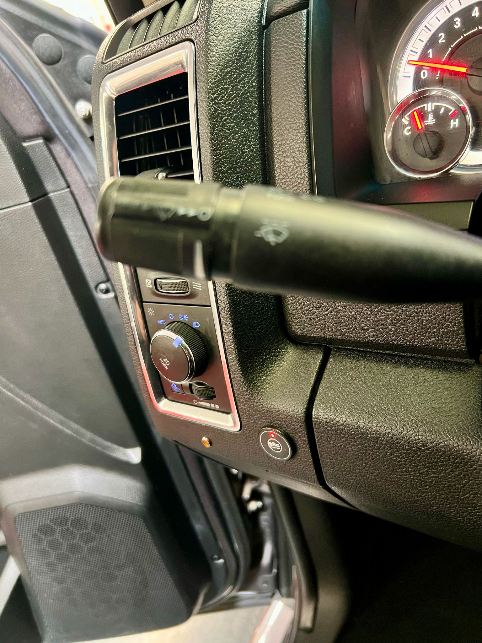 Dodge RAM 1500 4×4 LARAMIE