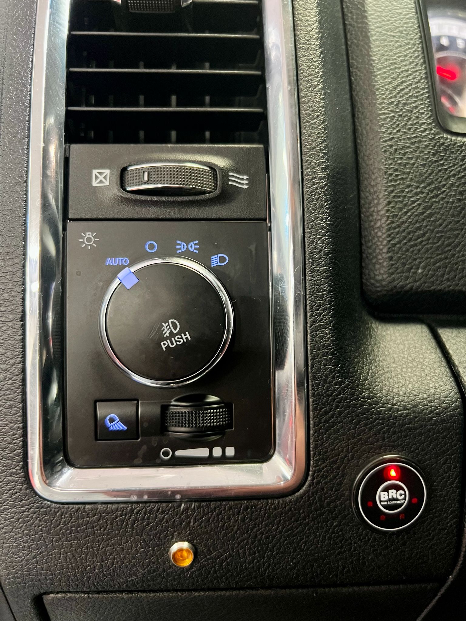 Dodge RAM 1500 4×4 LARAMIE