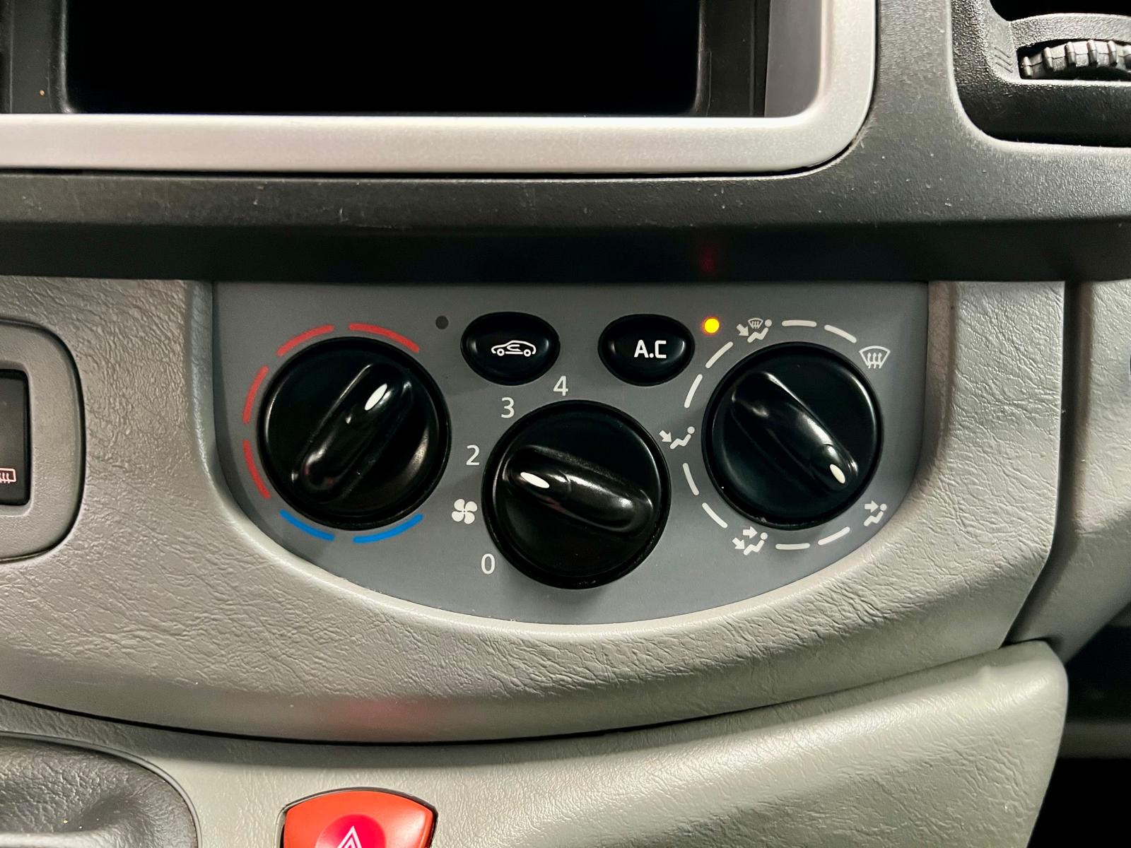 Opel Vivaro Pack Clim 9 Places
