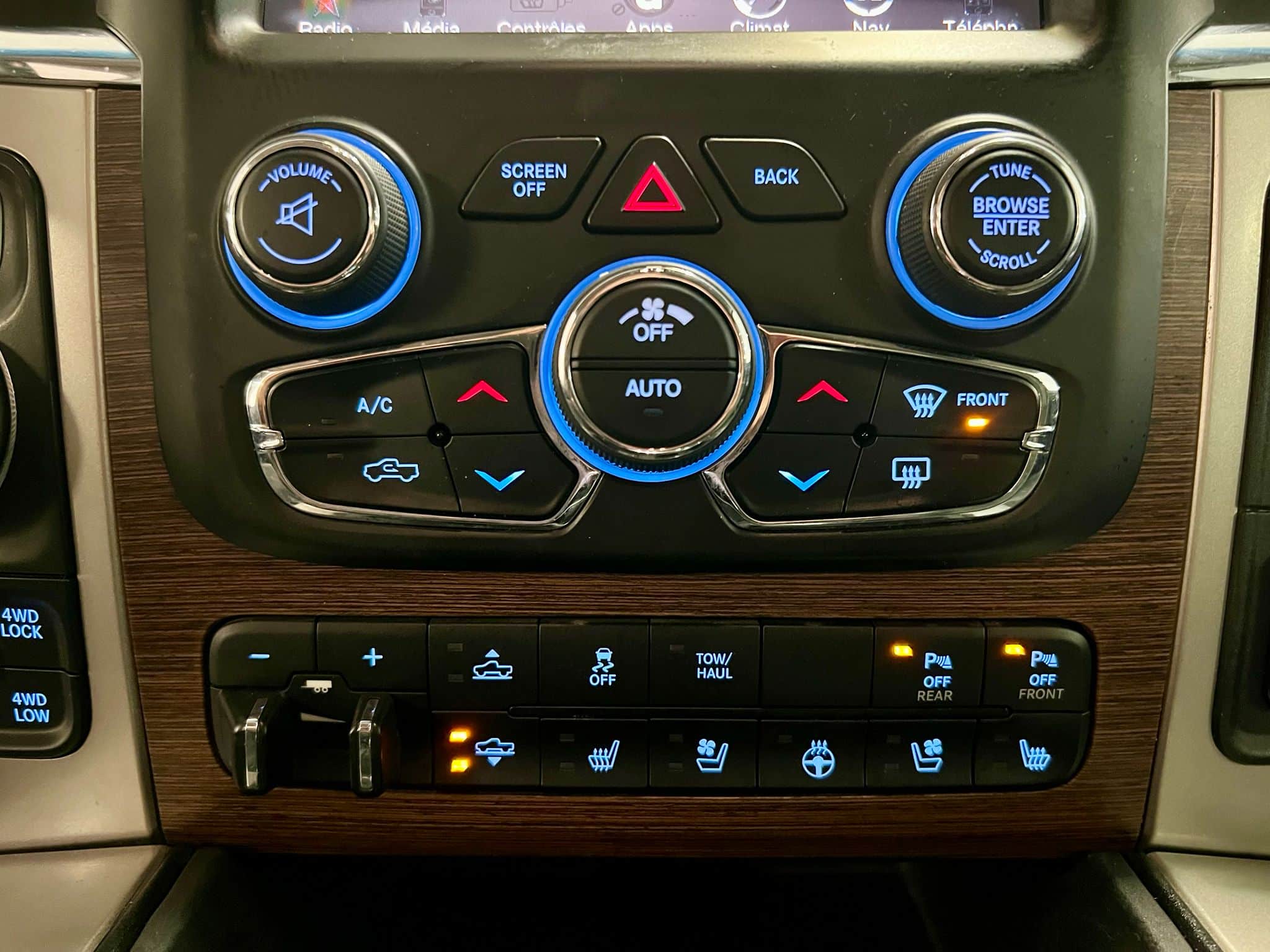 Dodge RAM 1500 4×4 LARAMIE