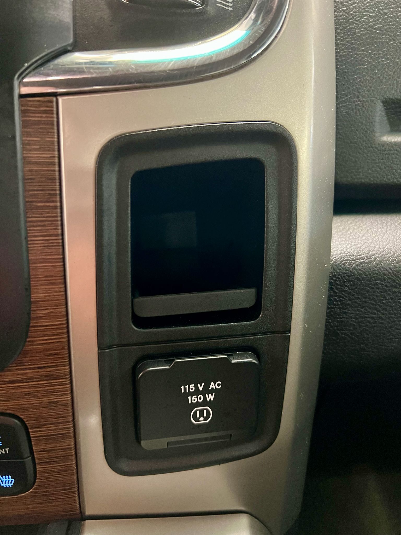 Dodge RAM 1500 4×4 LARAMIE