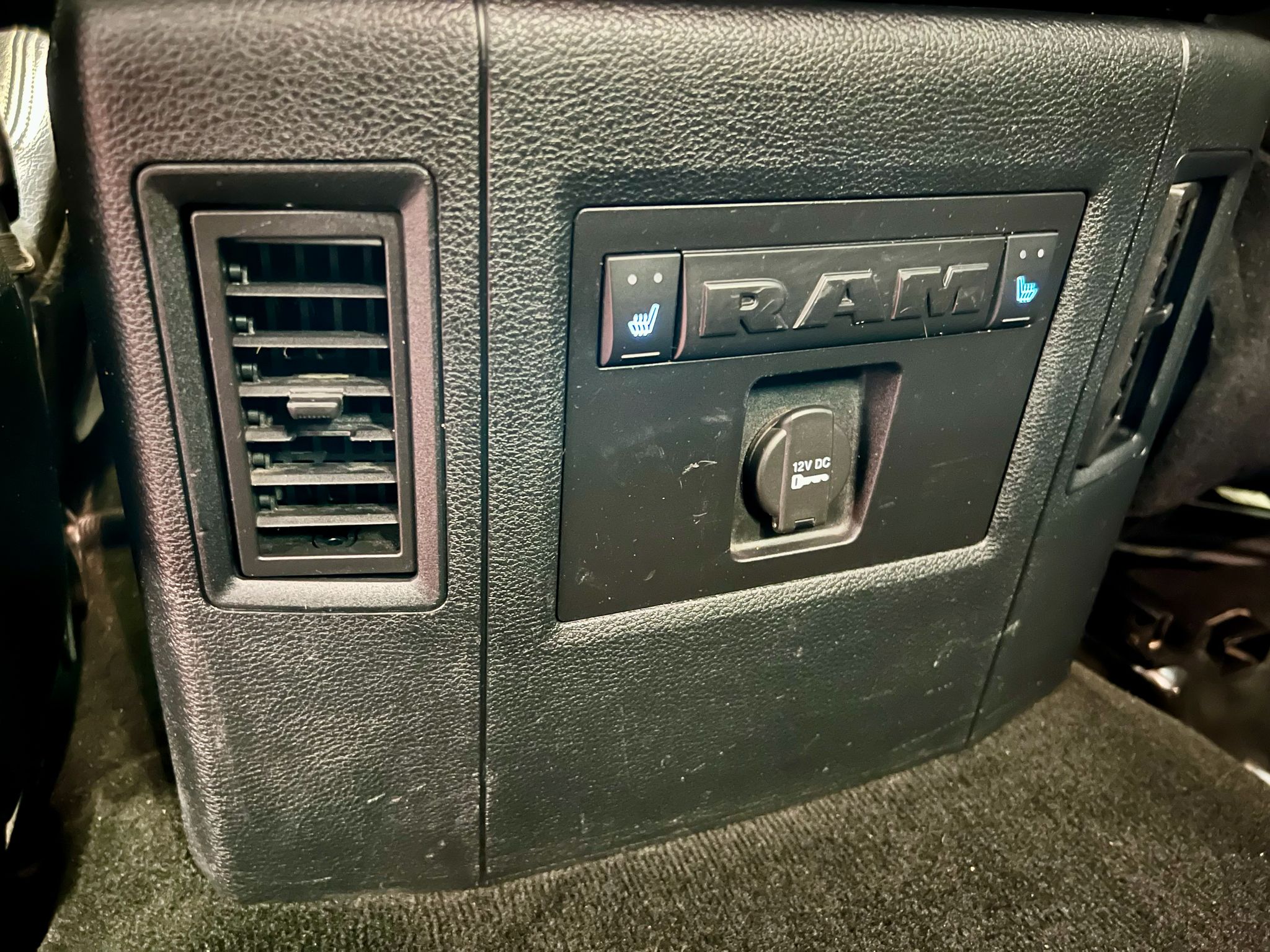 Dodge RAM 1500 4×4 LARAMIE