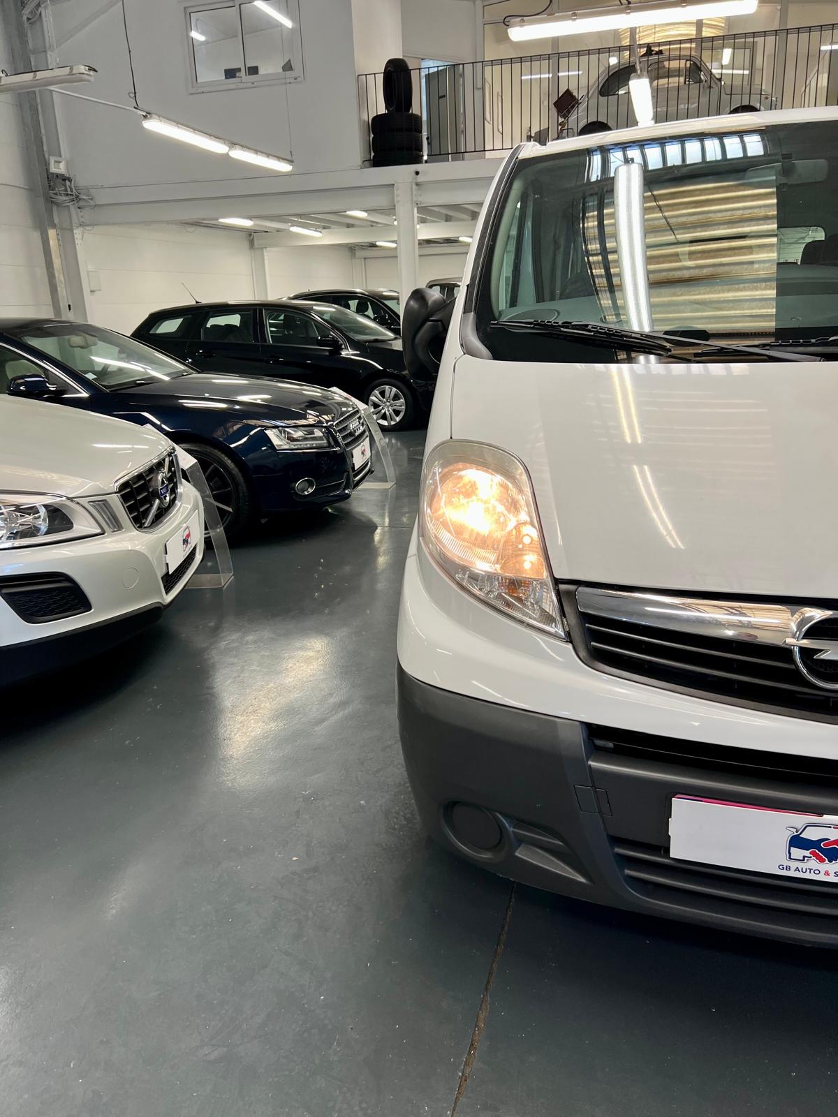 Opel Vivaro Pack Clim 9 Places